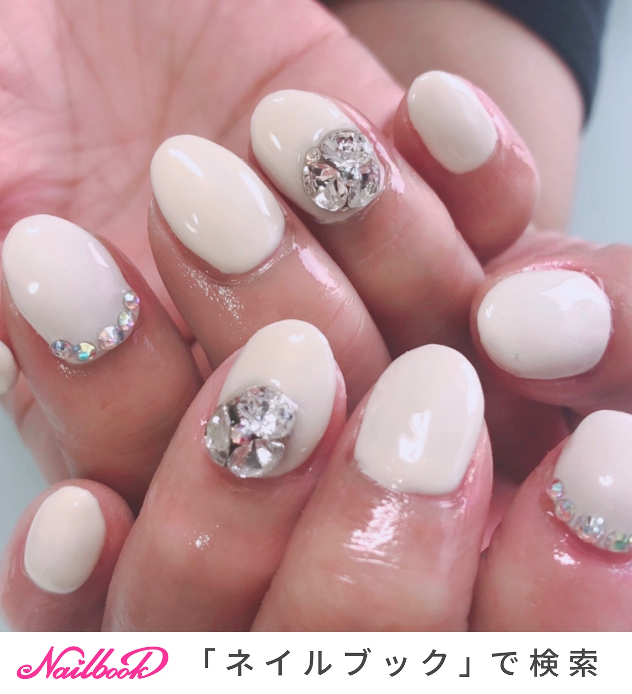 冬 オールシーズン ハンド ビジュー ワンカラー nail cherir hのネイルデザイン No 3941341 ネイルブック