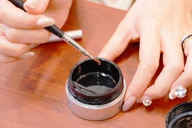 インタビュー】驚くほど硬化熱が軽減！人気サロンが語る「Dna