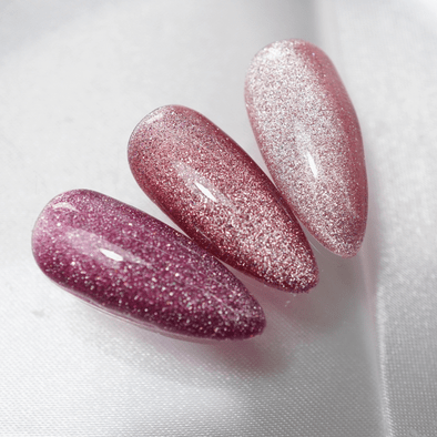 さりげなく輝くピンクが勢ぞろい♡エメナ「マグネティフラッシュジェル