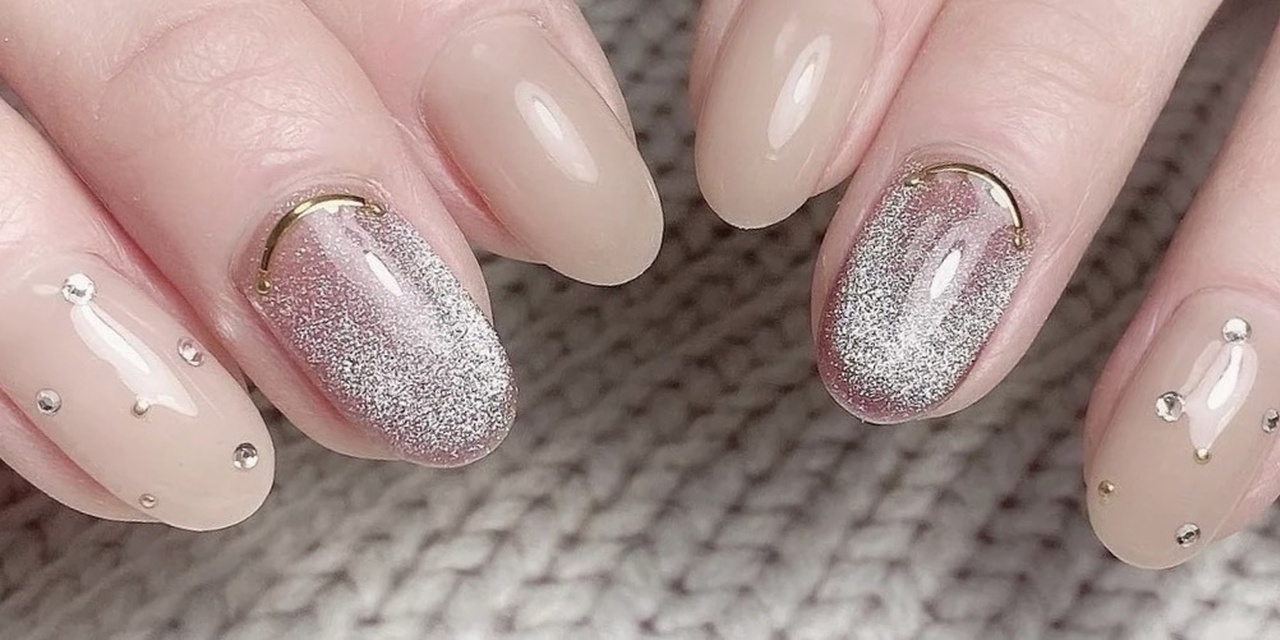 短い爪だからこそおしゃれに♡ショートマグネットデザインネイル