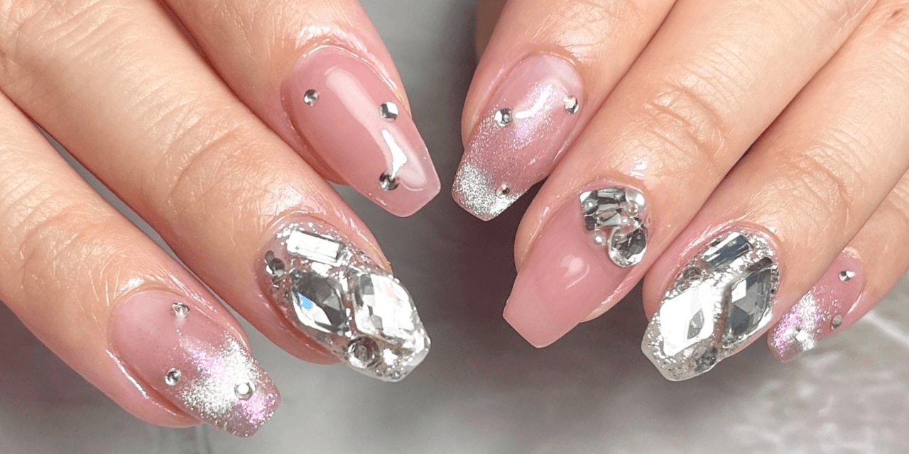 ピンクブルーワンホンニュアンスネイル オーロラ 韓国 ビジュー ハート