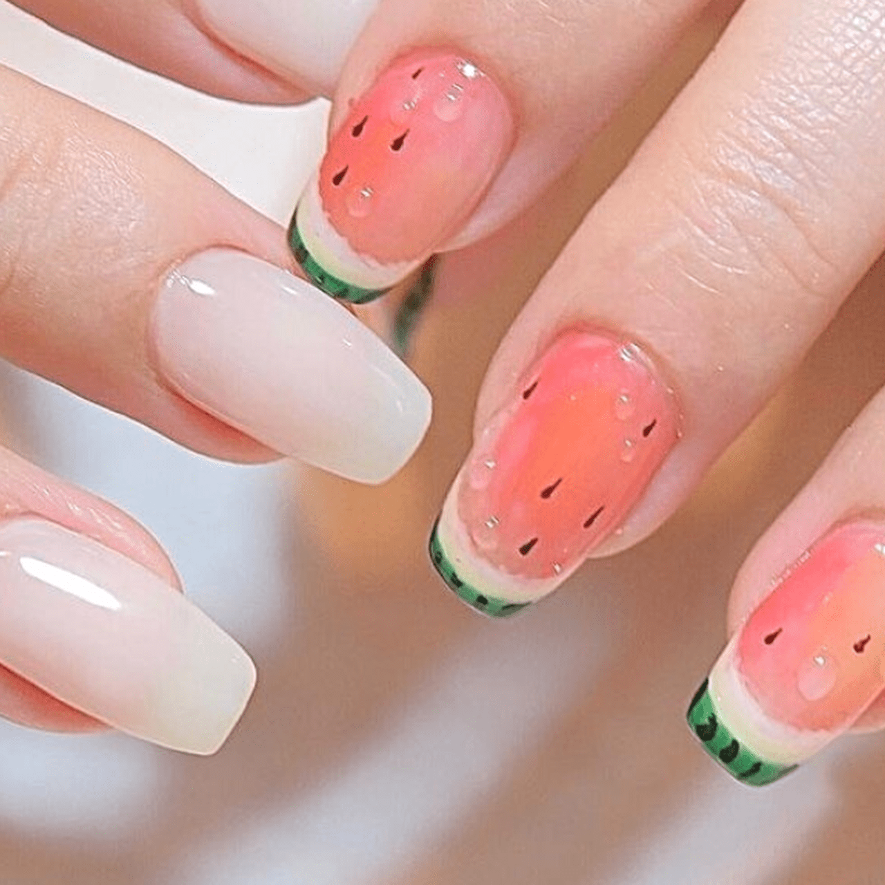 みずみずしい可愛さ♪スイカネイル🍉｜2023