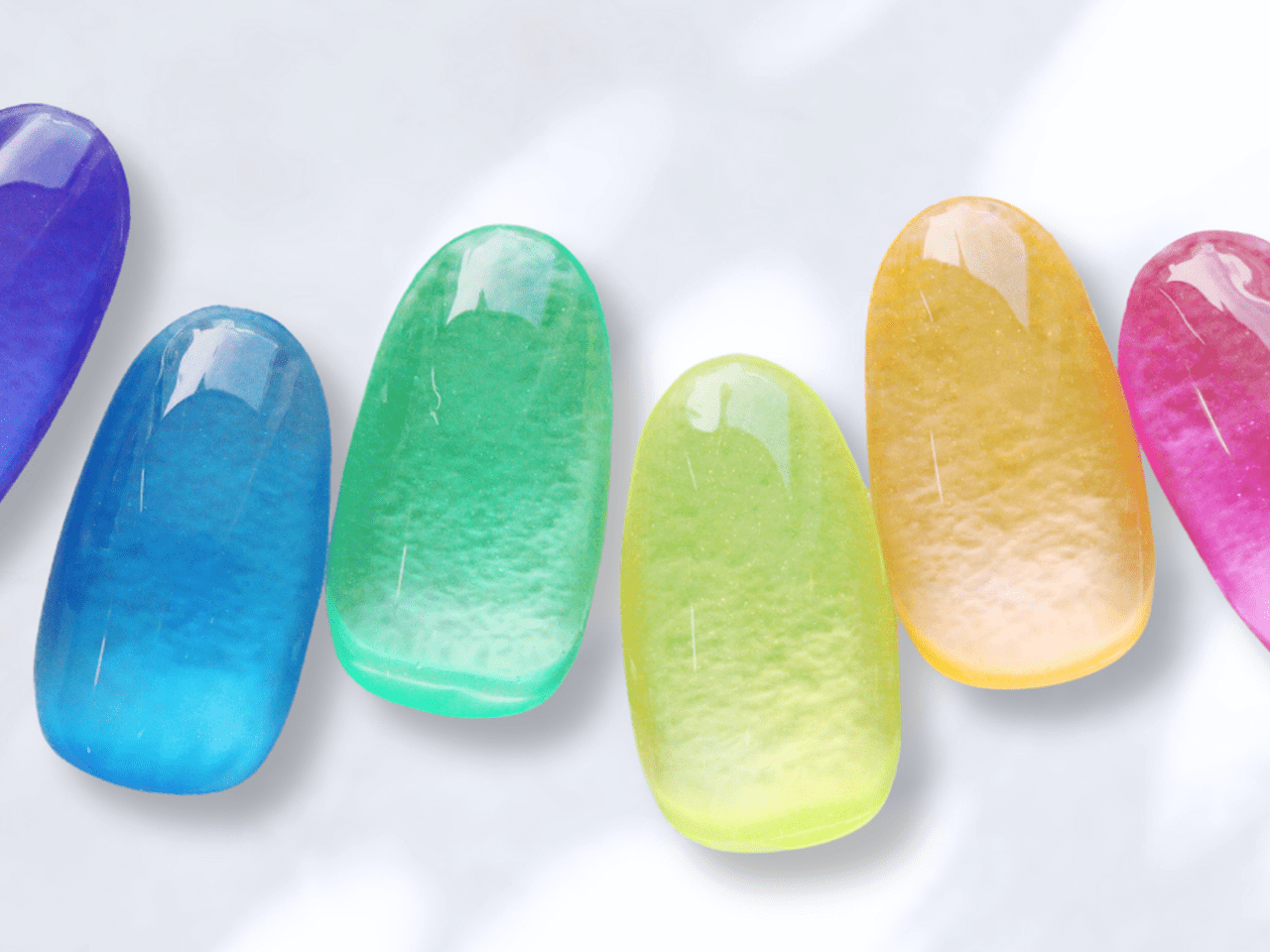 ちゅるんと輝くキャンディのよう♡秋まで使える今っぽネオンカラー