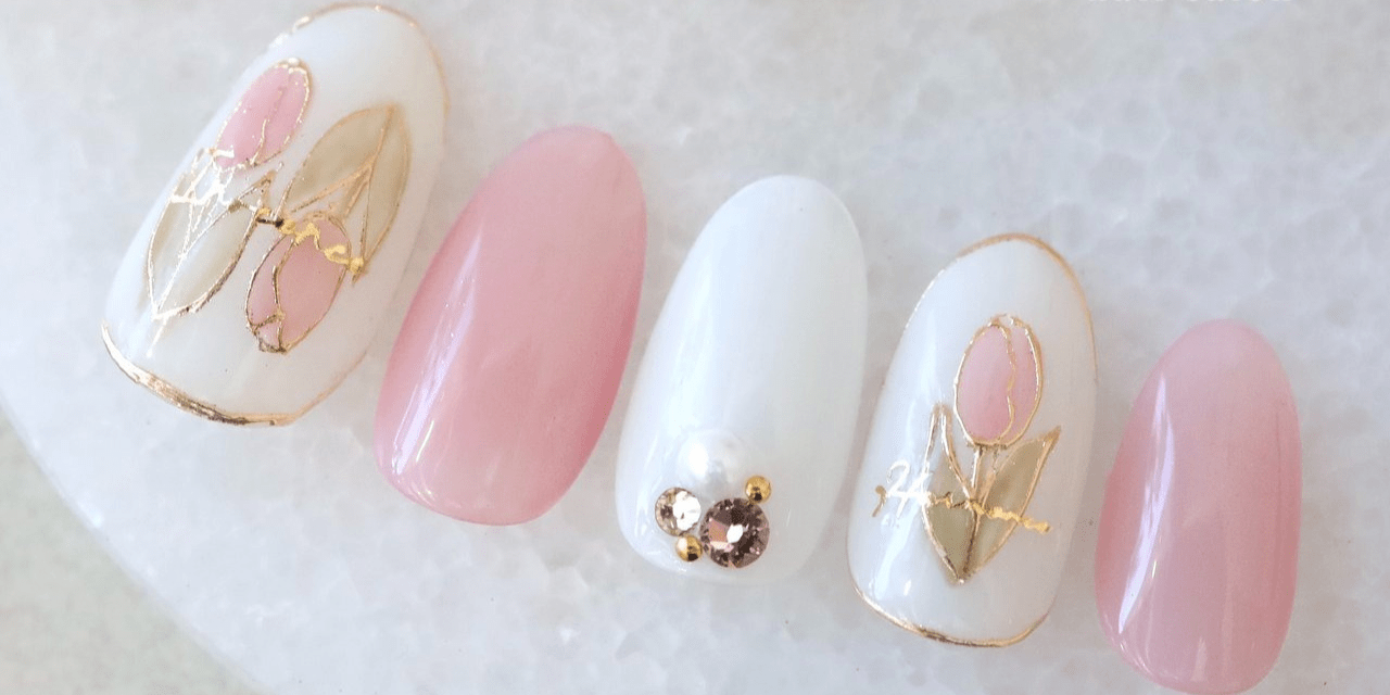 カチューシャネイル チューリップネイル ガーリーネイル 2026年冬