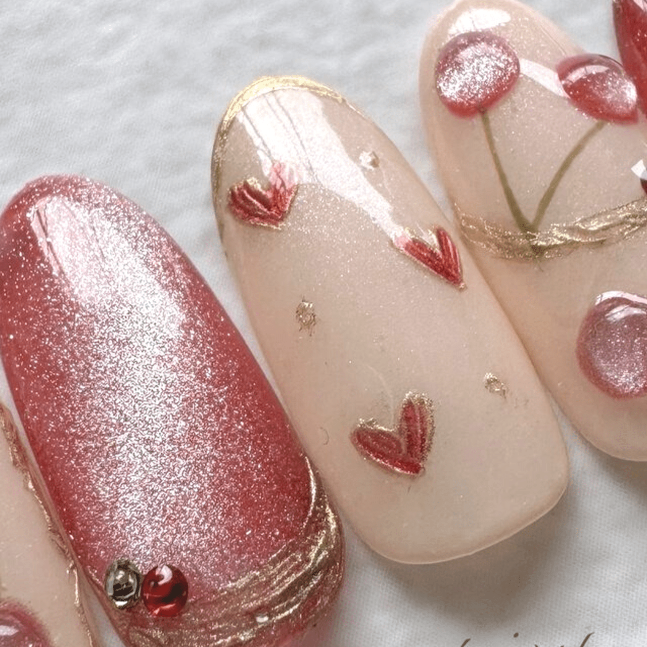 マグネットで奥行き&ぷっくり感が可愛いさくらんぼネイル|2024