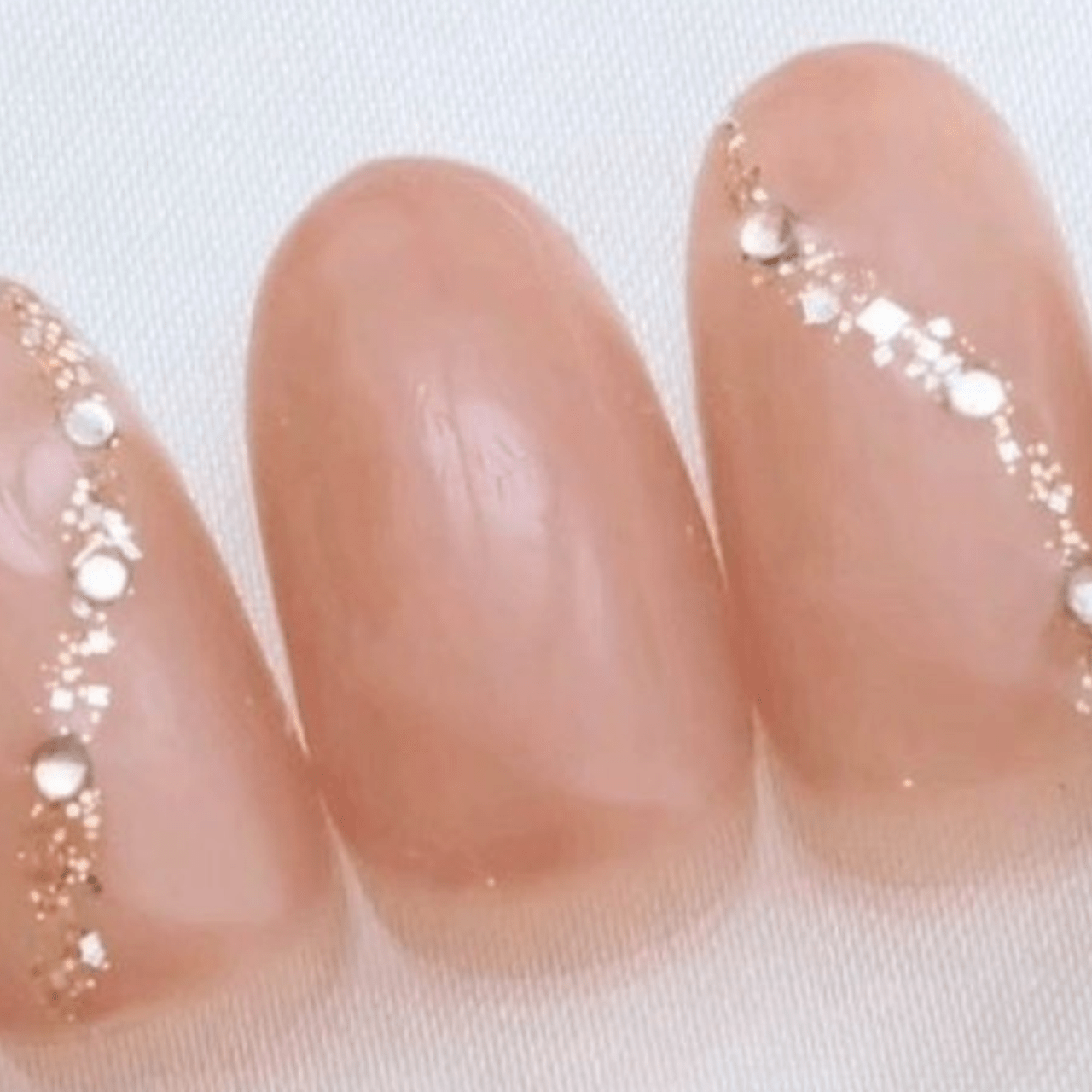 イエベ向き】春の手が綺麗に見えるネイル|2024最新ネイルデザイン