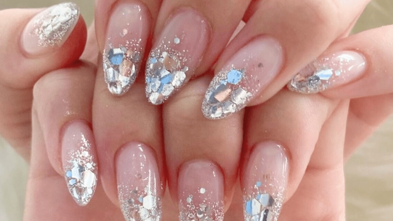 2024最新】まだまだ弾けたい！夏の派手ネイル|人気ネイルデザイン9選