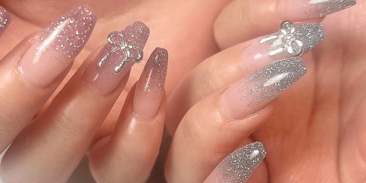 2024最新】短めからロングまで！秋にやりたいキラキラスカルプネイル