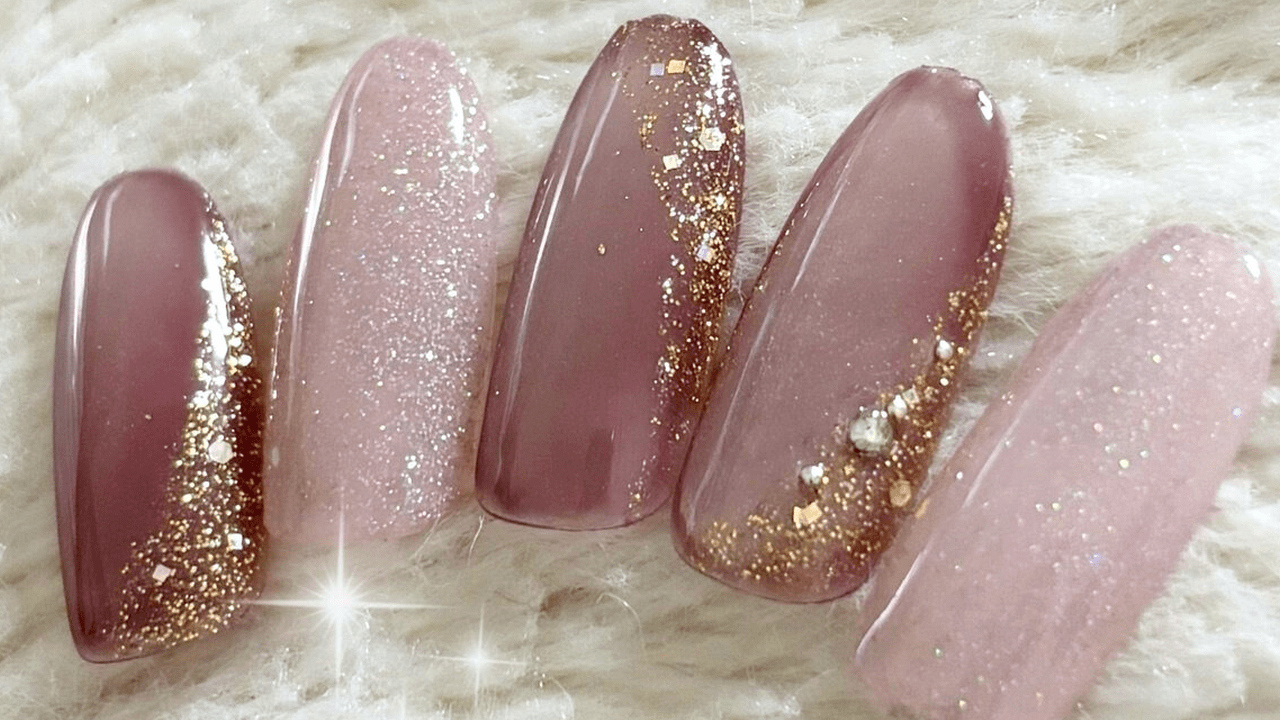 人気ネイルデザインTOP10】冬ネイルの始まりに♪大人シンプルネイル|2024 