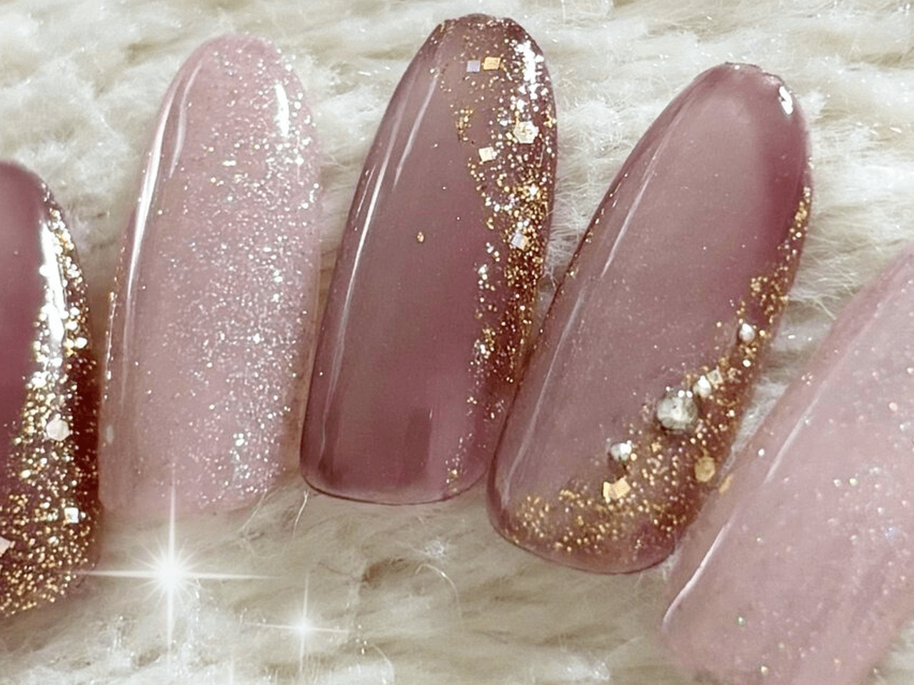 人気ネイルデザインTOP10】冬ネイルの始まりに♪大人シンプルネイル|2024