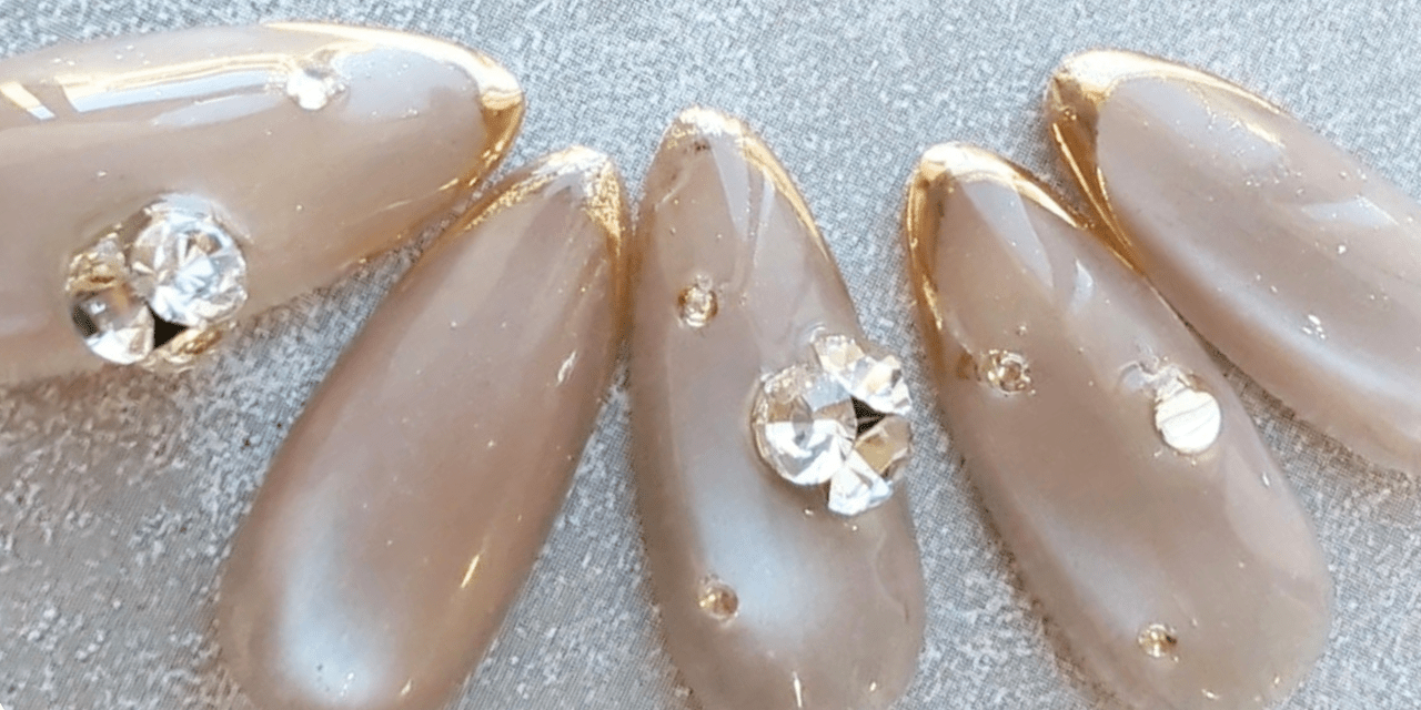 ベージュマグネットネイル 02 うるうる ちゅるん 秋 冬 韓国