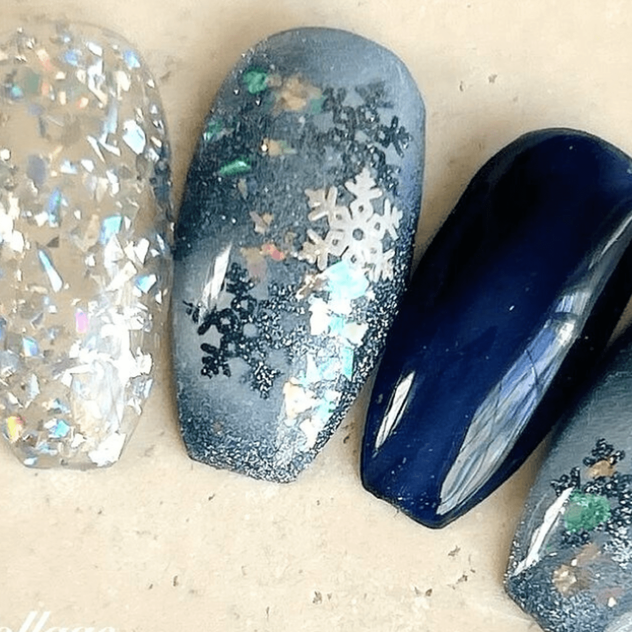 オーダーネイルチップNo.99 冬 大人キラキラ 手書き雪の結晶デザイン オーダーネイルチップNo.99 冬 大人キラキラ 手書き雪の結晶デザイン