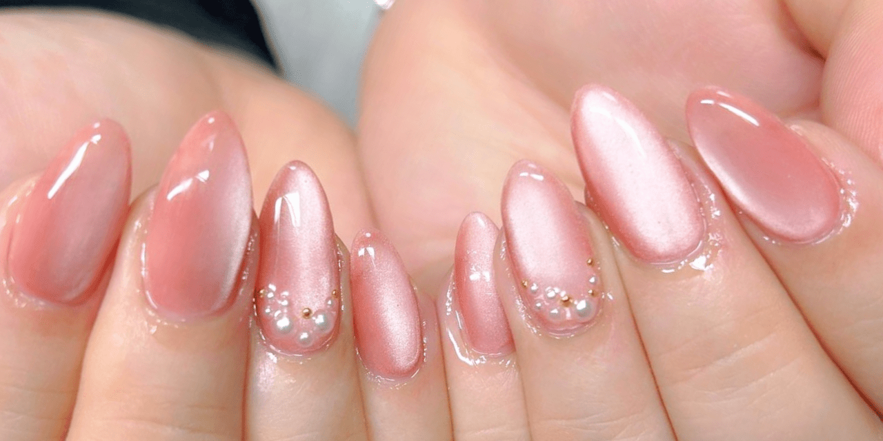 2025最新】うるちゅる感がたまらない♡微粒子マグネットネイル|人気