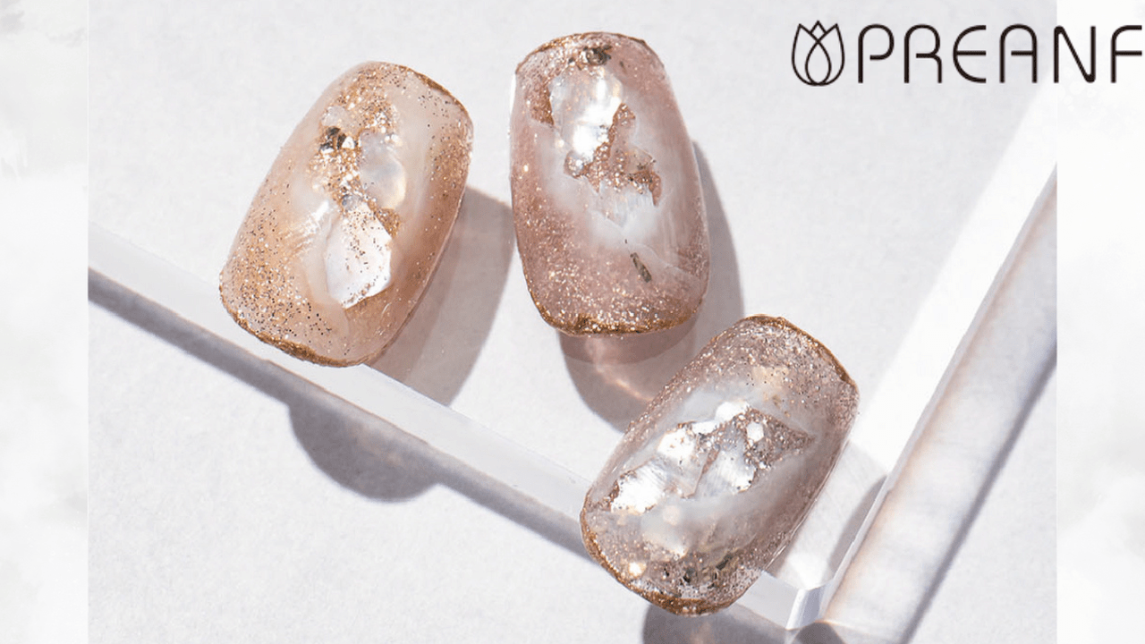 宝石のように輝くフラッシュ♡水晶のようにクリアな新色も登場