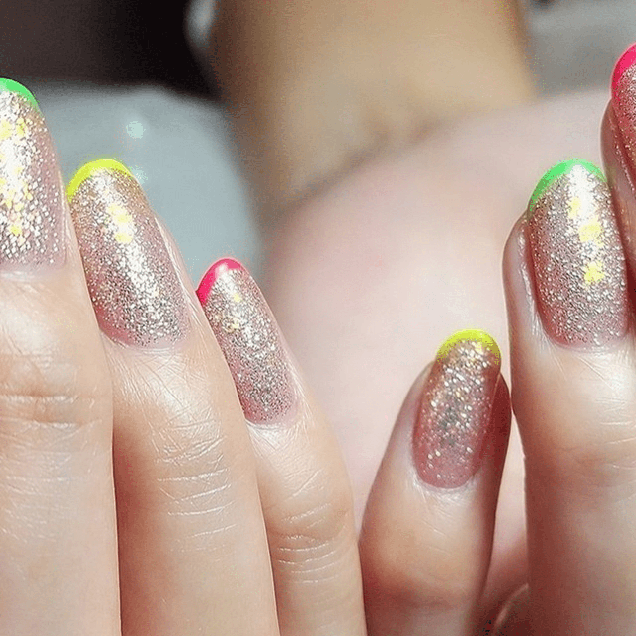 2025最新】トレンドのフレンチといえばこれ♡マルチカラーフレンチ