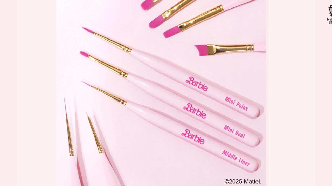 可愛さと機能性を兼ね備えた限定ピンク♡Barbie「ジェルブラシ」