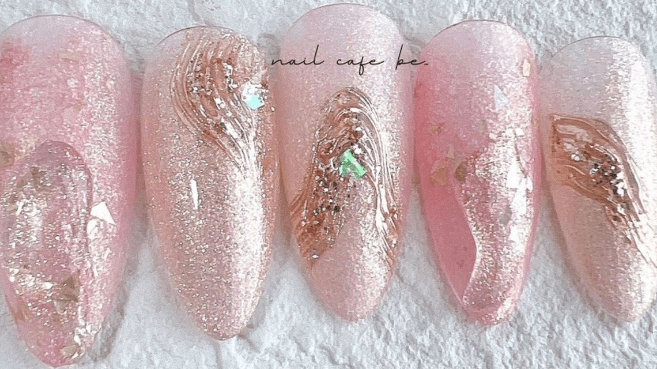 2025最新】頼れるピンクネイルを夏っぽにアップデート♡|人気ネイル