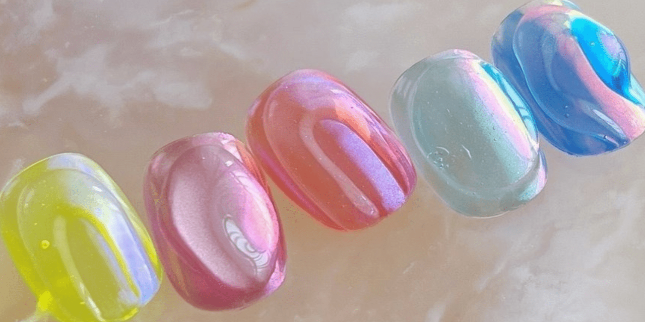 2025年秋トレンド】フルーツのネイルデザイン集｜人気順