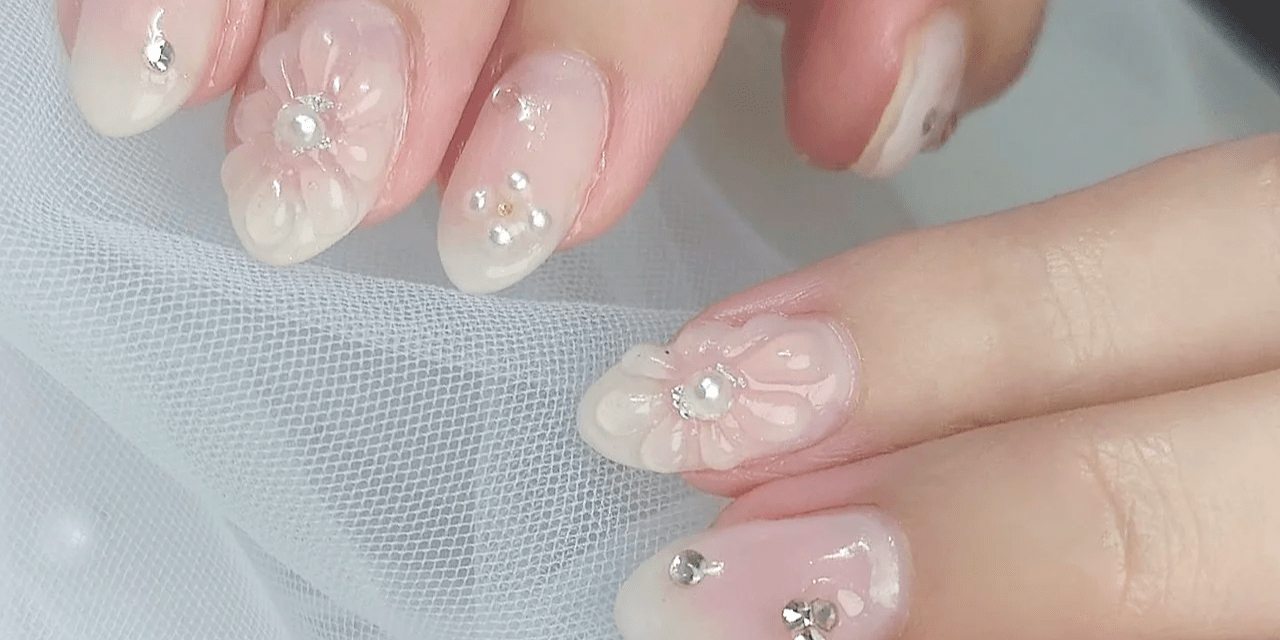 ネイルチップ　透明感ネイル　マグネットネイル　フラワーネイル　韓国ネイル　夏 ネイルチップ透明感ネイルマグネットネイルフラワーネイル韓国ネイル夏