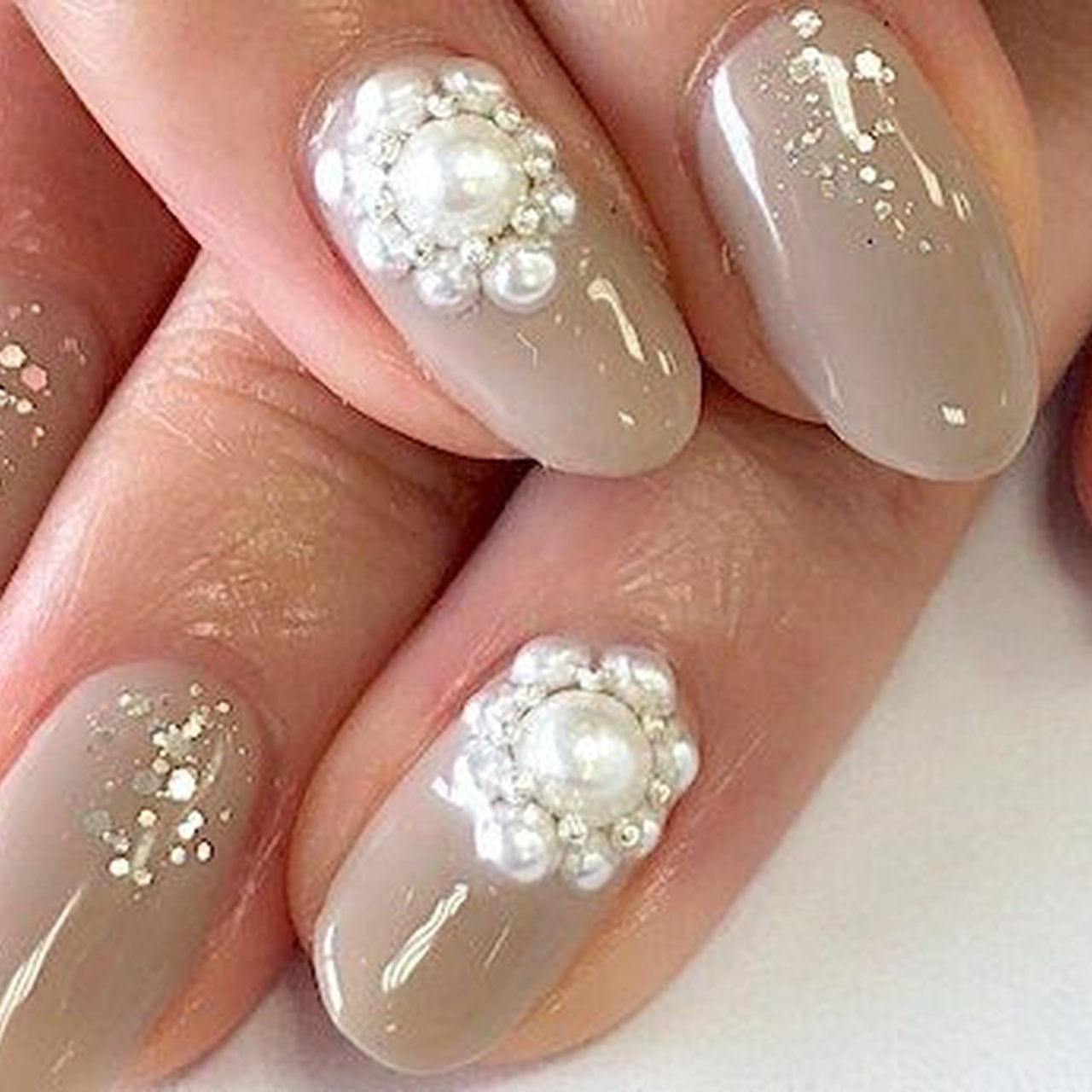 パールネイル 素敵なレディに導いてくれるアイテム ネイルブック