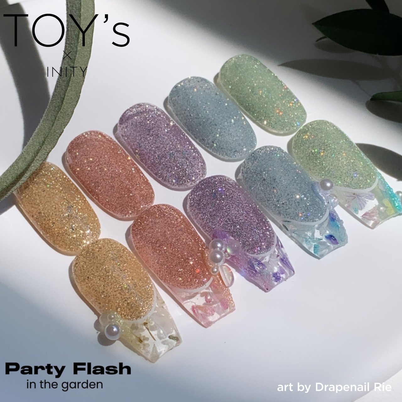 TOY＇s x INITY パーティーフラッシュ インザガーデン
