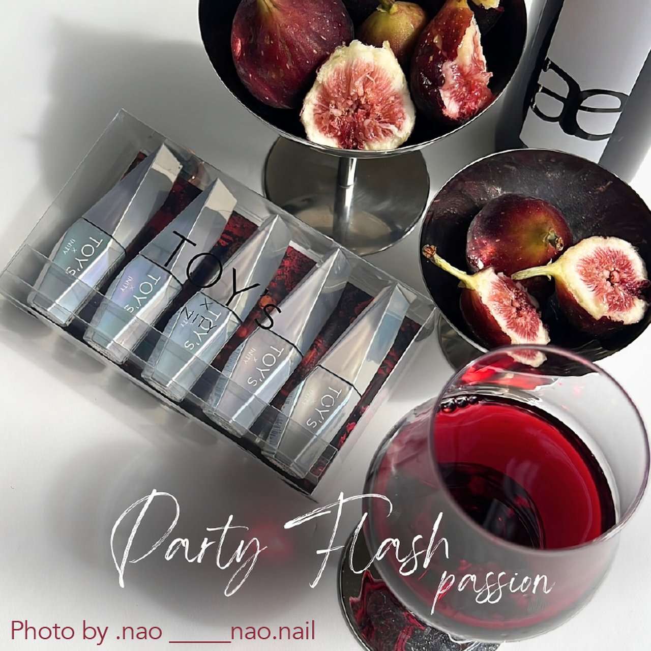 TOY＇s x INITY パーティーフラッシュ パッション T