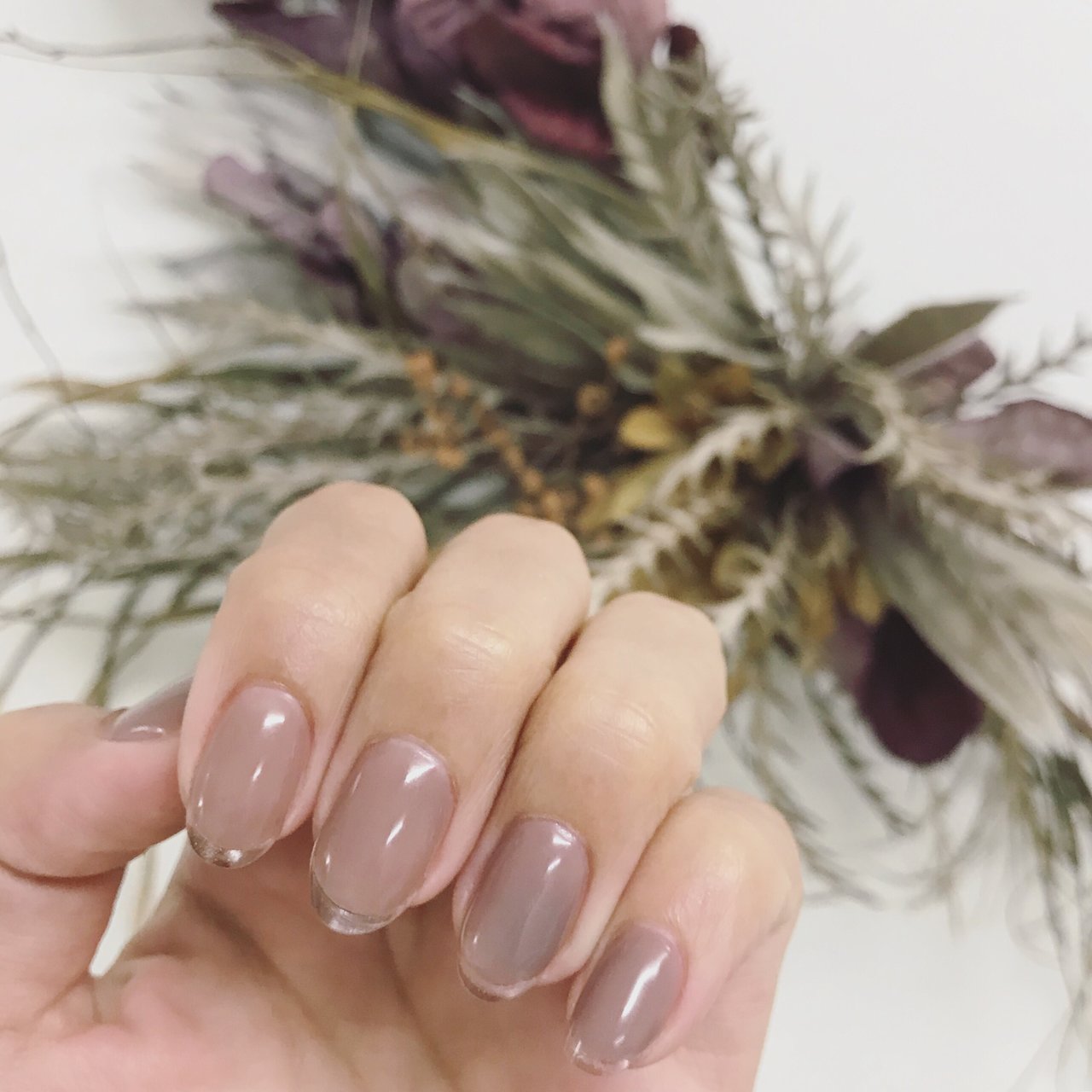 夏 ハンド フレンチ ショート グレージュ Borny Nailのネイルデザイン No ネイルブック