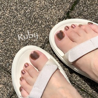 ブラウン ペディキュア セルフネイルのネイルデザイン ネイルブック