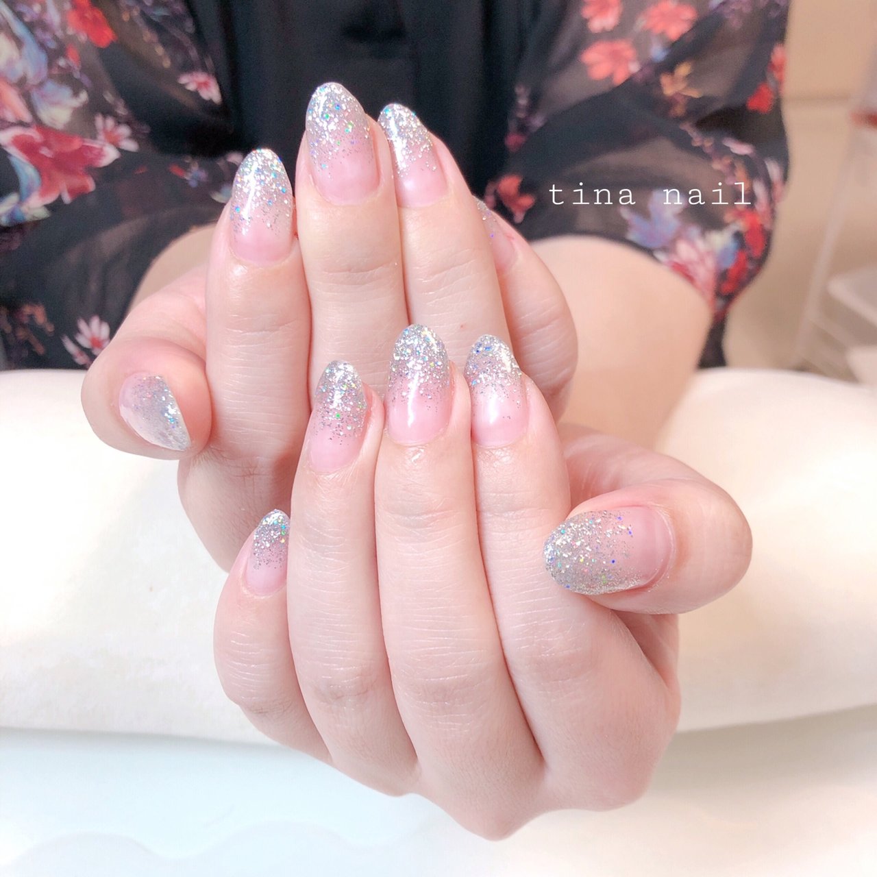 春 夏 グラデーション シルバー ジェル Tina Nailのネイルデザイン No ネイルブック