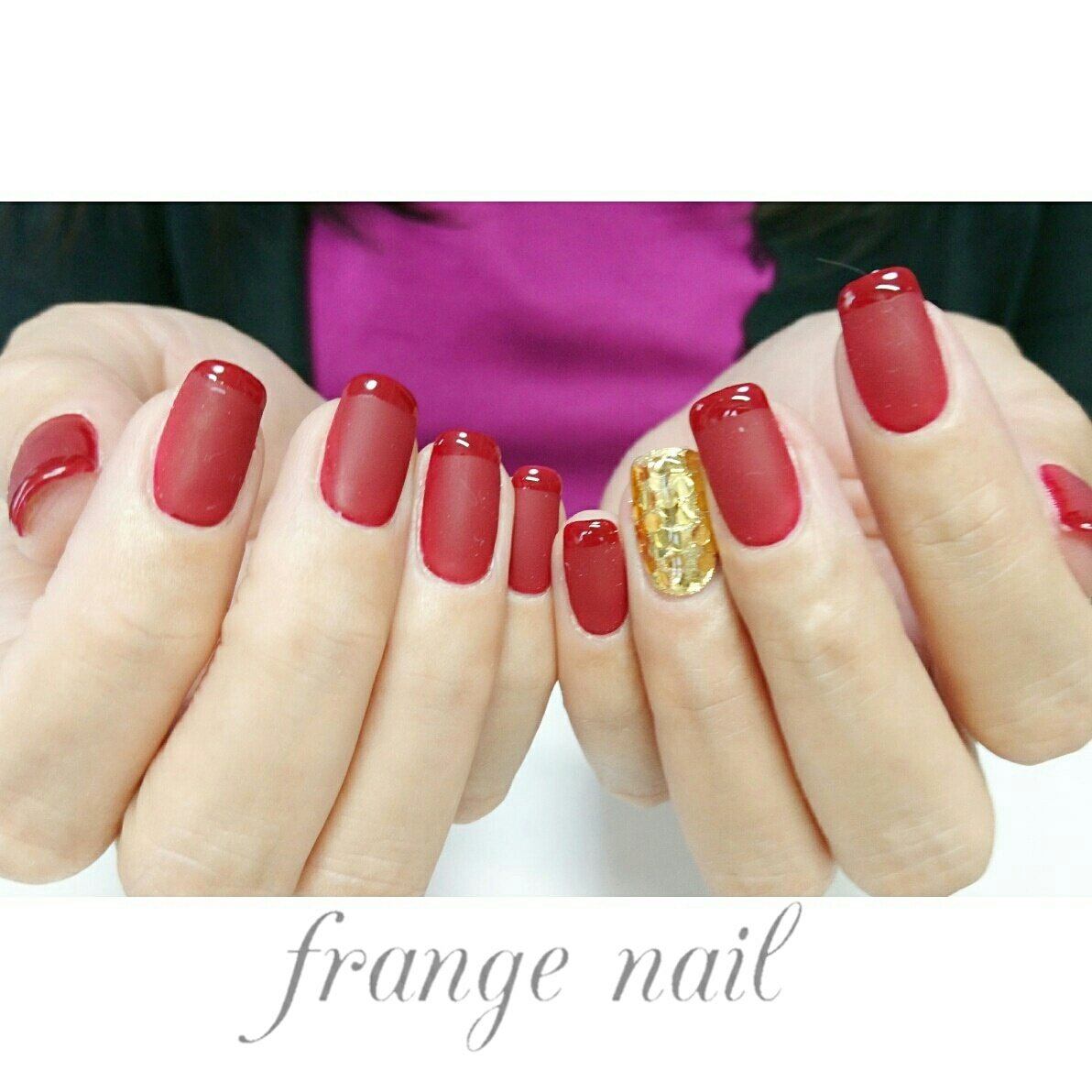 ハンド ホログラム レッド ゴールド ジェル Frange Nailのネイルデザイン No ネイルブック