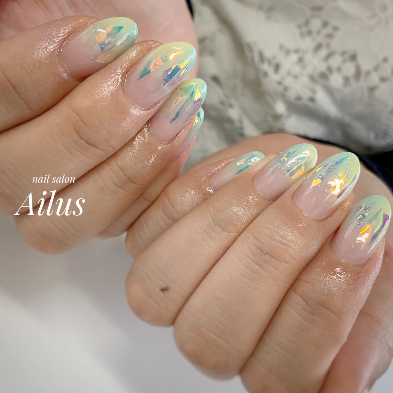 夏 ハンド グラデーション ホログラム イエロー Nail Salon Ailusのネイルデザイン No ネイルブック