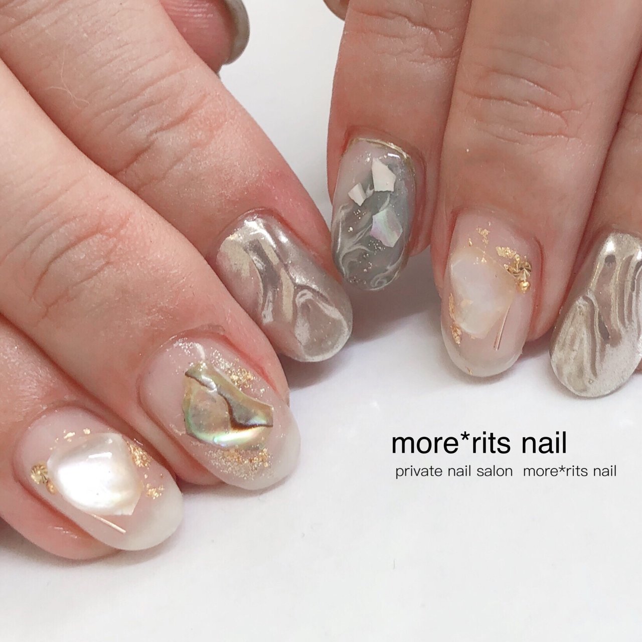 夏 オールシーズン ハンド ラメ ワンカラー 高崎市more Ritsnailのネイルデザイン No ネイルブック