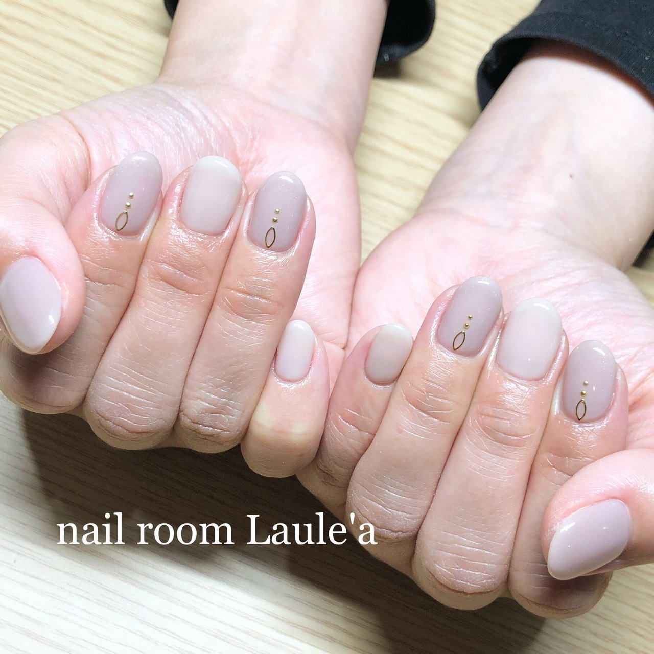 ハンド ワンカラー グレージュ ジェル お客様 Nail Room Laule A Eriのネイルデザイン No ネイルブック