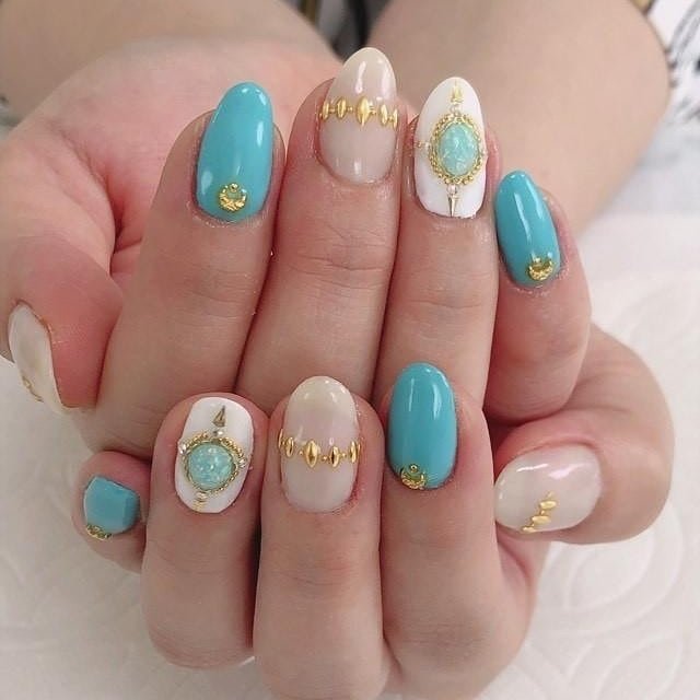 夏 ハンド ミディアム ホワイト ターコイズ Nail Salon Rose 56のネイルデザイン No ネイルブック