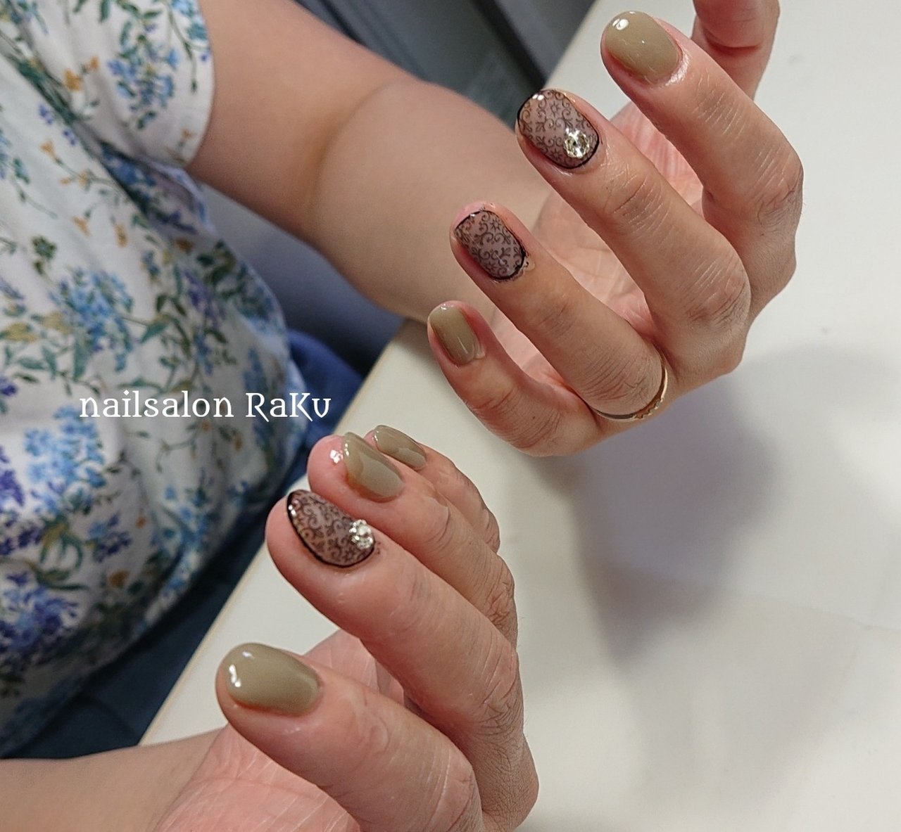オールシーズン ハンド シースルー ミディアム ブラック Nailsalon Raku ネイルサロン ラク 西国分寺のネイル デザイン No ネイルブック