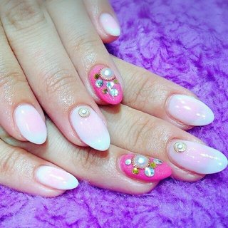  #春 #夏 #秋 #冬 #お正月 #成人式 #バレンタイン #卒業式 #入学式 #梅雨 #海 #リゾート #浴衣 #スポーツ #ハロウィン #クリスマス #オフィス #ブライダル #パーティー #デート #ハンド #ビジュー #ワンカラー #パール #アンティーク #シースルー #チーク #デコ #トロピカル #ブローチ #アイシング #ロング #ホワイト #ピンク #ゴールド #シルバー #パステル #カラフル #ビビッド #ジェルネイル #お客様 #Sammy's nail #ネイルブック