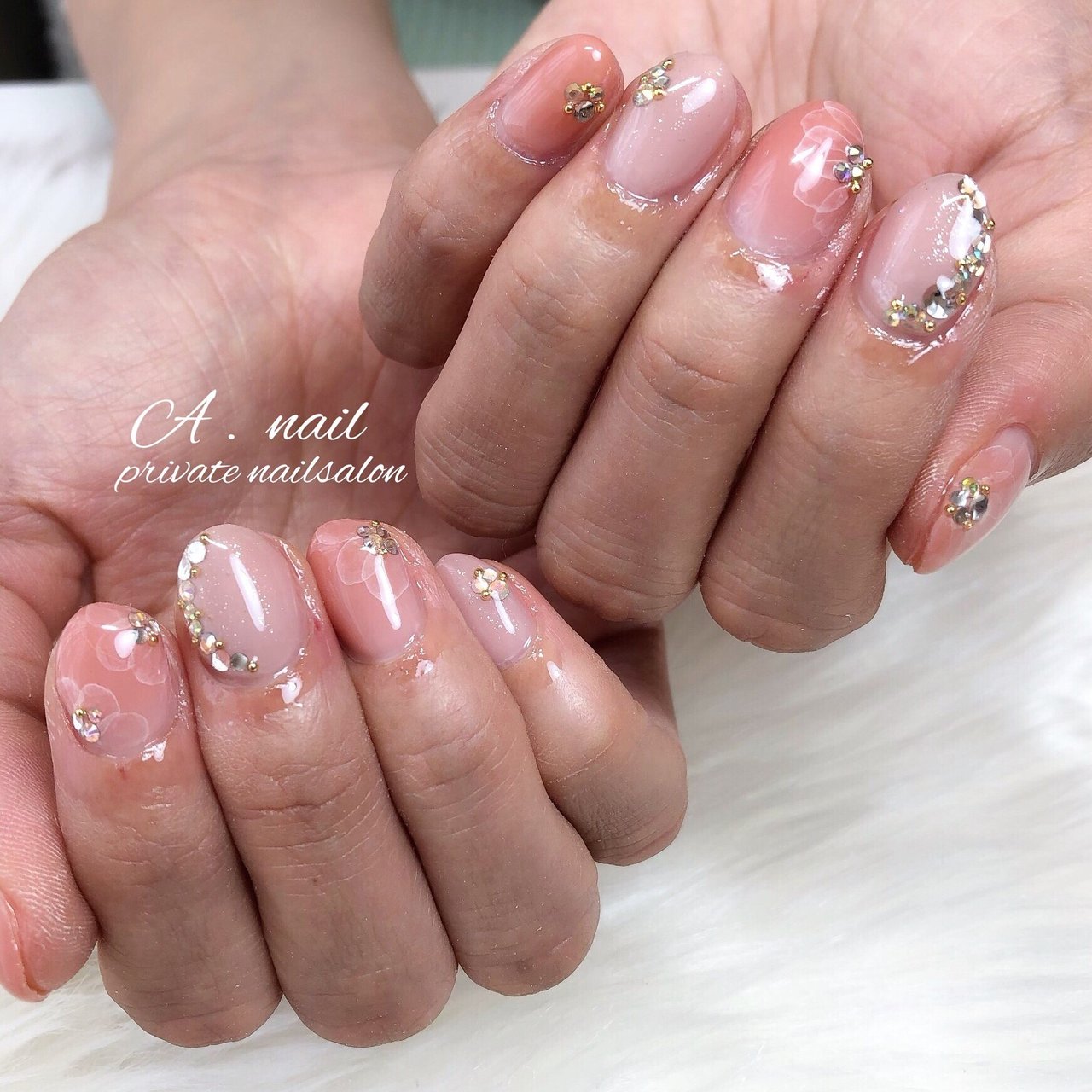 オールシーズン ブライダル シンプル グラデーション フラワー A Nail Private Nailsalon のネイル デザイン No ネイルブック