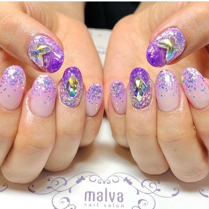 オールシーズン ハンド シンプル グラデーション ラメ Nailsalon Malva 原宿店のネイルデザイン No ネイルブック