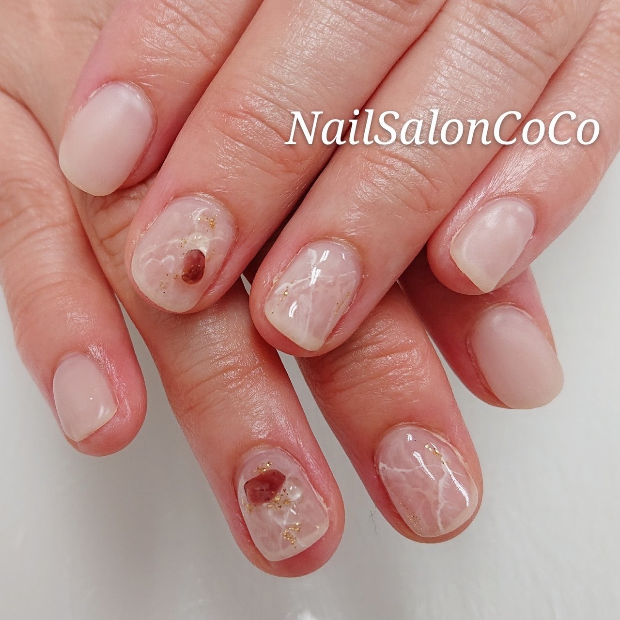 夏 ハンド ワンカラー 大理石 ショート Nailsaloncocoのネイルデザイン No ネイルブック