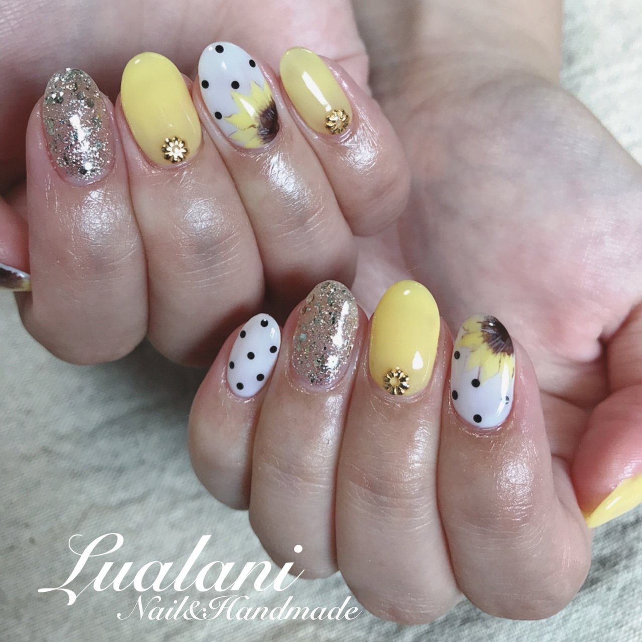 夏 ハンド フラワー ドット ホワイト Lualani Nailのネイルデザイン No ネイルブック