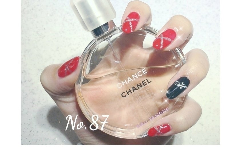 ハンド シンプル ラメ イニシャル ミディアム かおりんぐ すみっち のネイルデザイン No ネイルブック