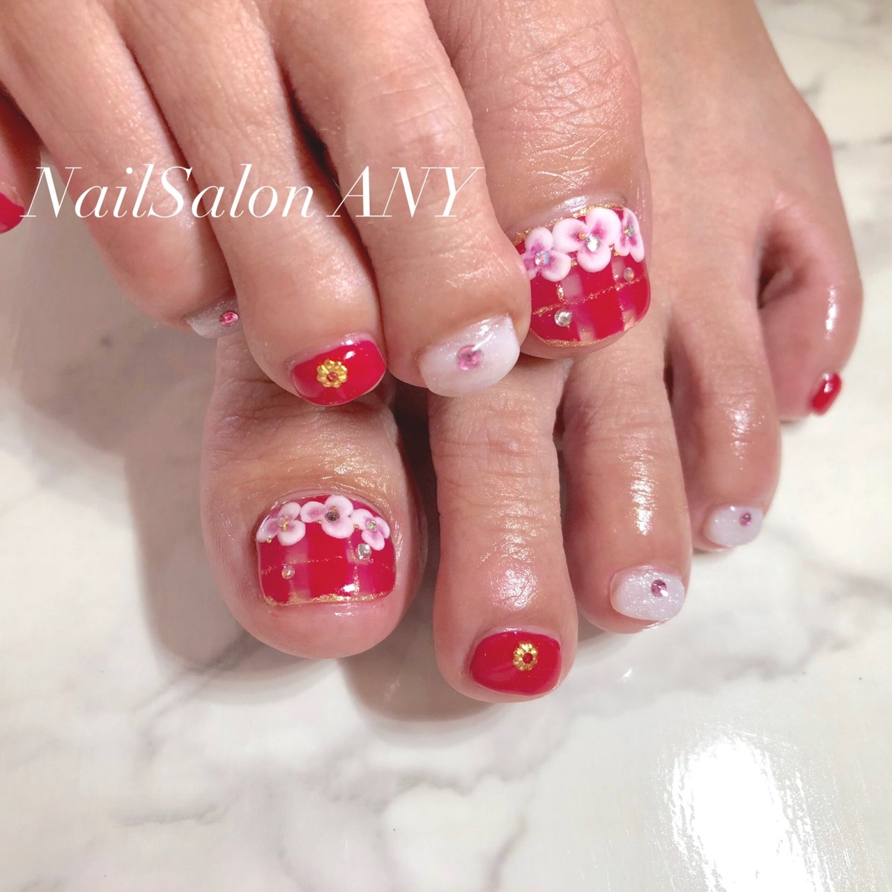 夏 オールシーズン フット フラワー チェック Nailsalon Any ネイルサロン エニーのネイルデザイン No 4386431 ネイル ブック
