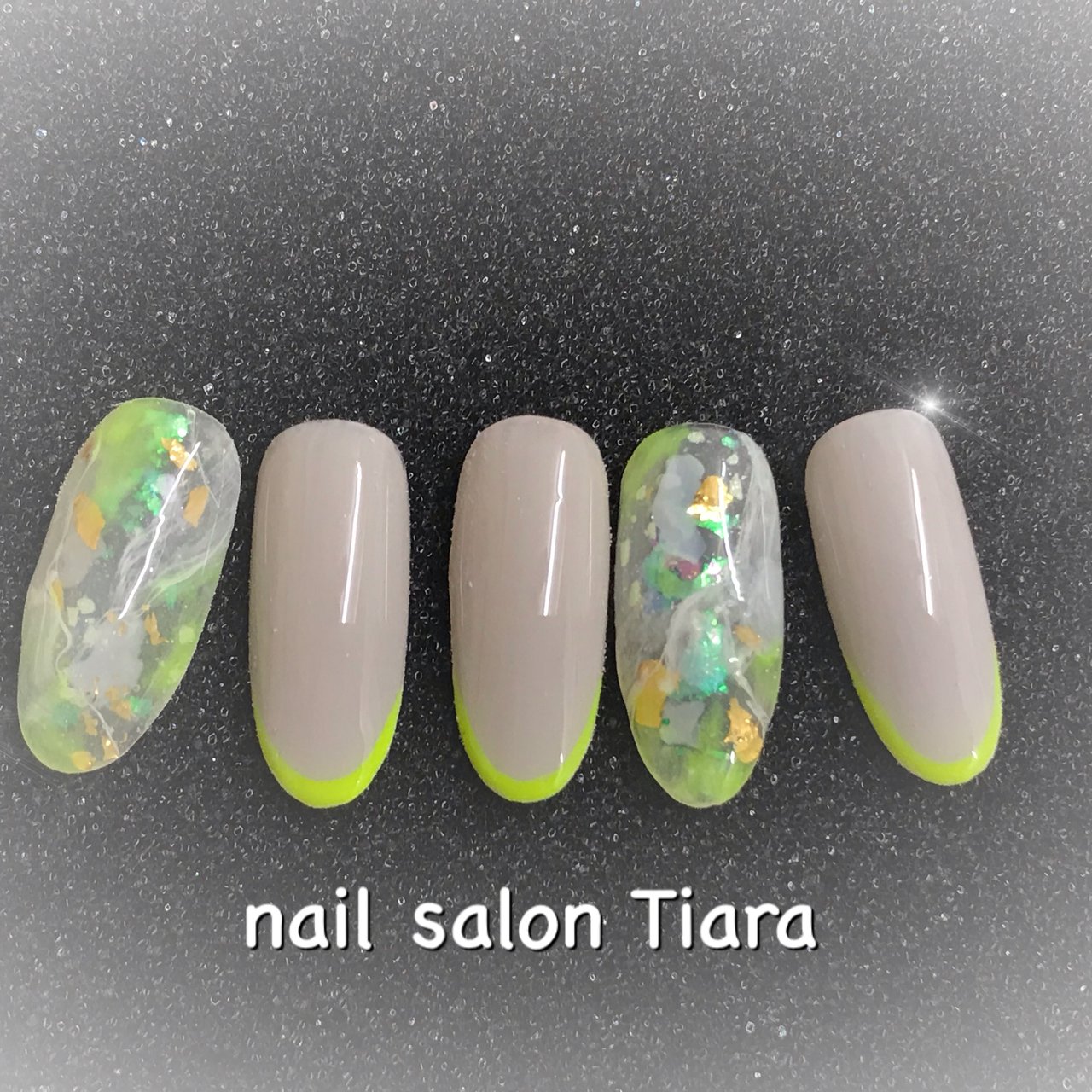 ハンド フレンチ 大理石 イエロー グレージュ Nail Salon Tiaraのネイルデザイン No ネイルブック