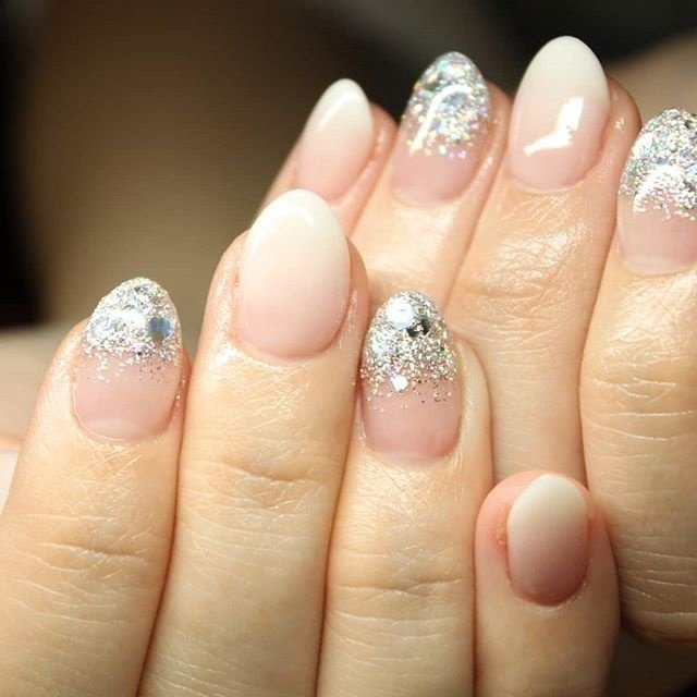 オールシーズン オフィス シンプル グラデーション ラメ Nail Rossoのネイルデザイン No ネイルブック