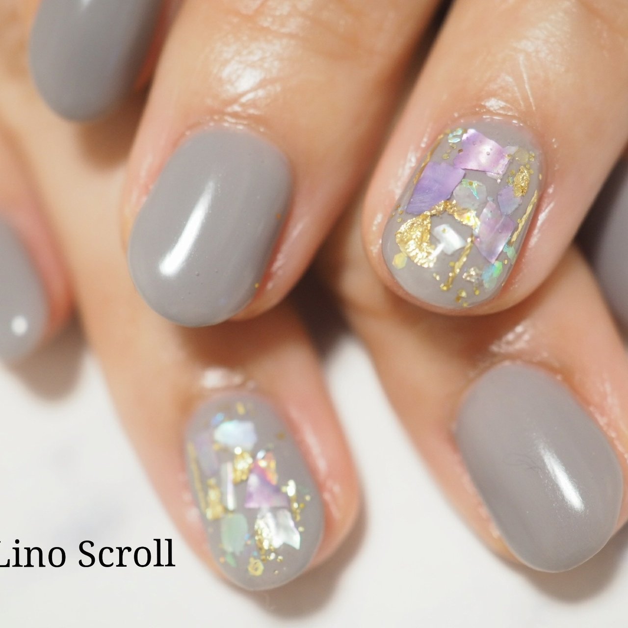 ハンド シンプル ワンカラー シェル グレー Lino Scrollのネイルデザイン No ネイルブック