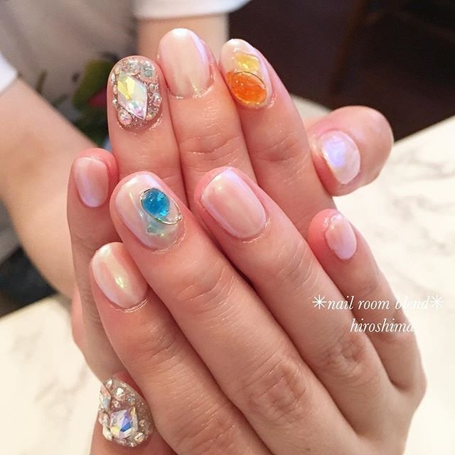 夏 ハンド ラメ ビジュー ミラー Nailroomblendのネイルデザイン No ネイルブック