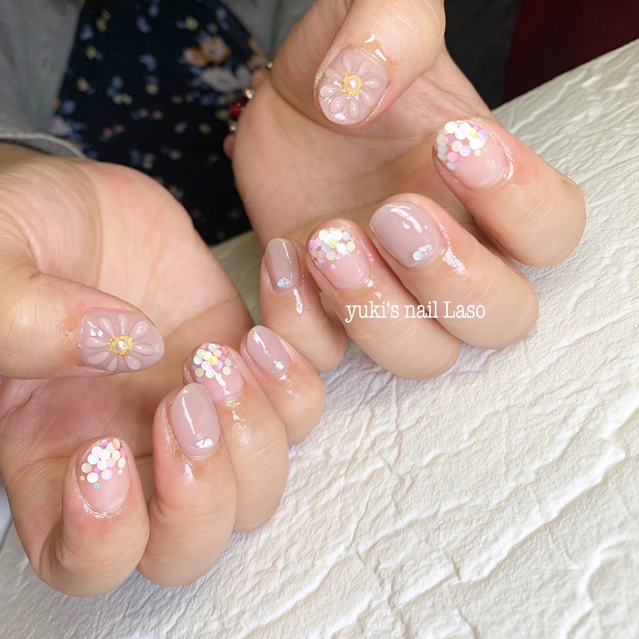 春 夏 ハンド ワンカラー フラワー Nail Lasoのネイルデザイン No 4402716 ネイルブック