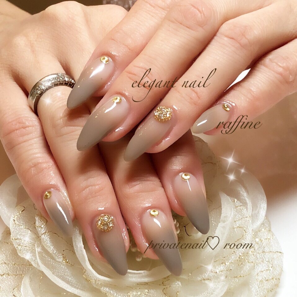 オールシーズン ハンド グラデーション ロング ベージュ Privatenail Raffineのネイルデザイン No ネイル ブック