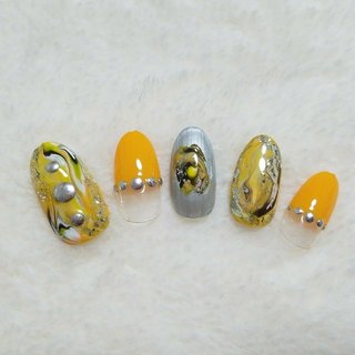 #7月定額デザイン カラーチェンジ可能です。 #夏 #オールシーズン #ハンド #フレンチ #ニュアンス #マーブル #ミディアム #オレンジ #イエロー #ブラウン #ジェルネイル #ネイルチップ #nailaulii #ネイルブック