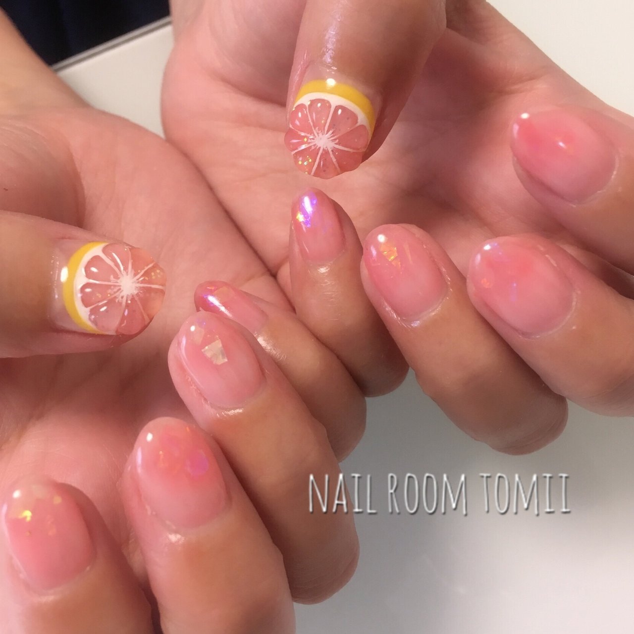 春 夏 オールシーズン ハンド グラデーション Nail Room Tomiiのネイルデザイン No ネイルブック